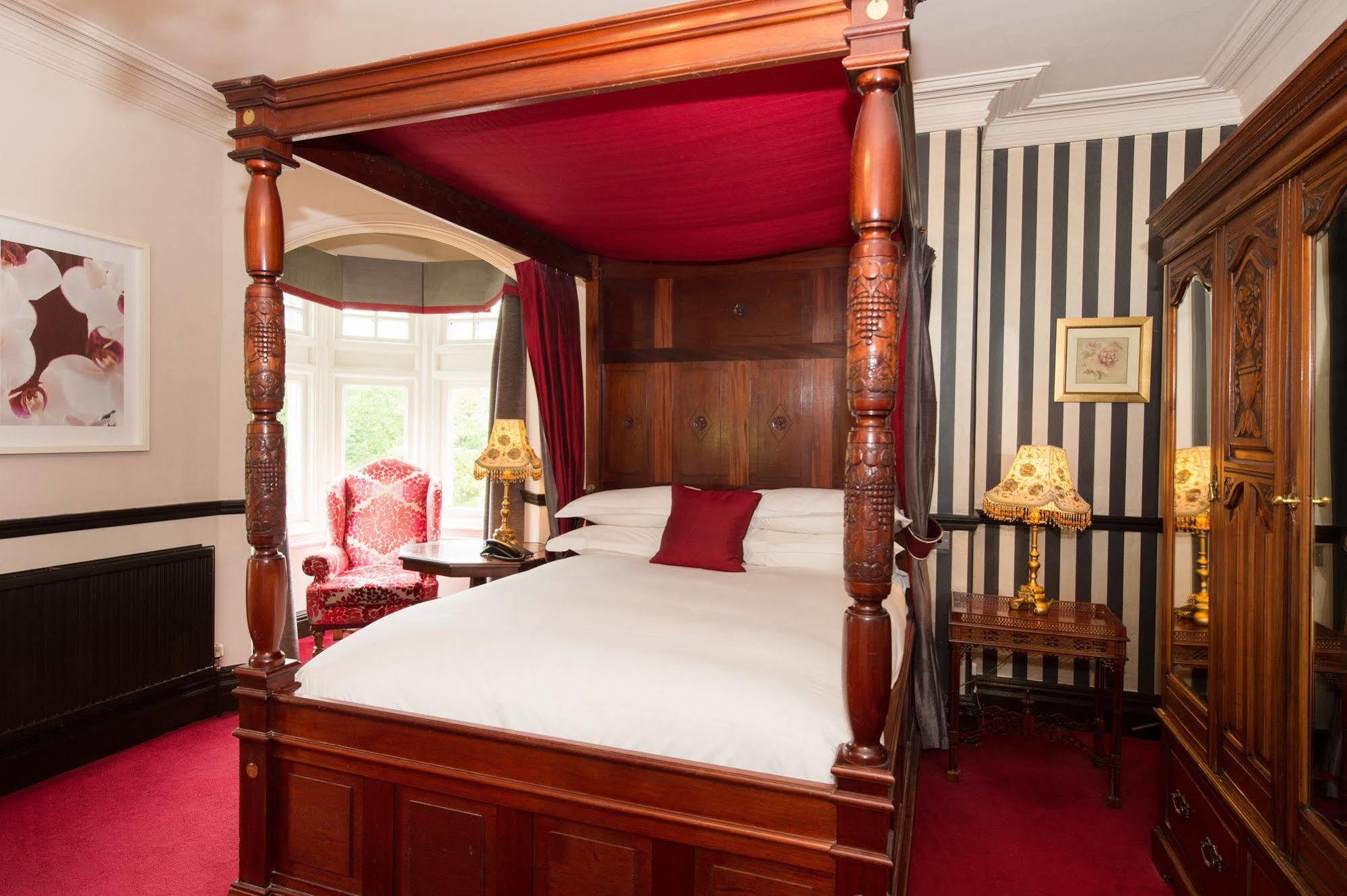 Balmoral Hotel Harrogate Exterior photo